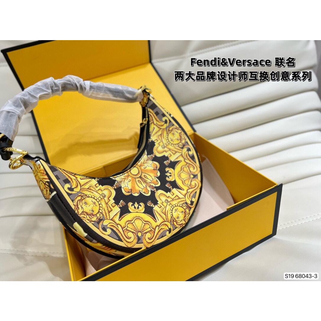 Fendi best sale moon bag