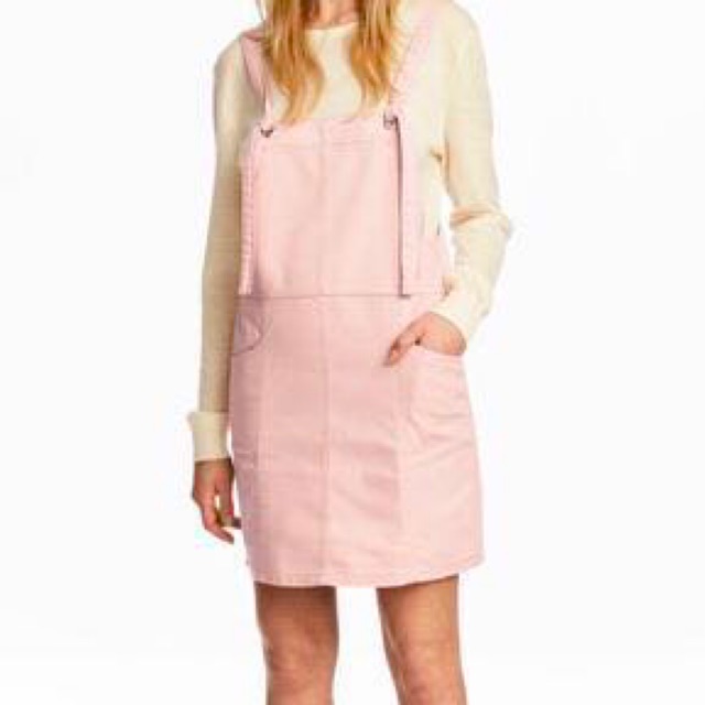 Pink jumper hotsell skirt outfit