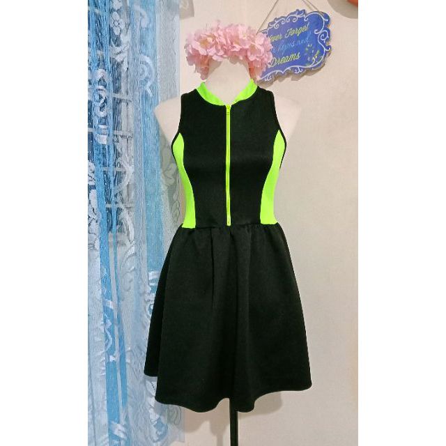 Black and shop neon green dress