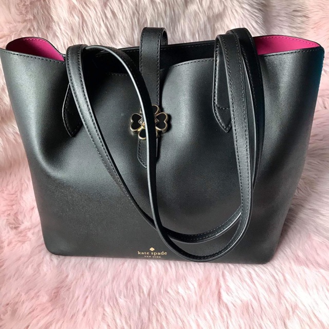 Kate spade black tote cheap pink inside