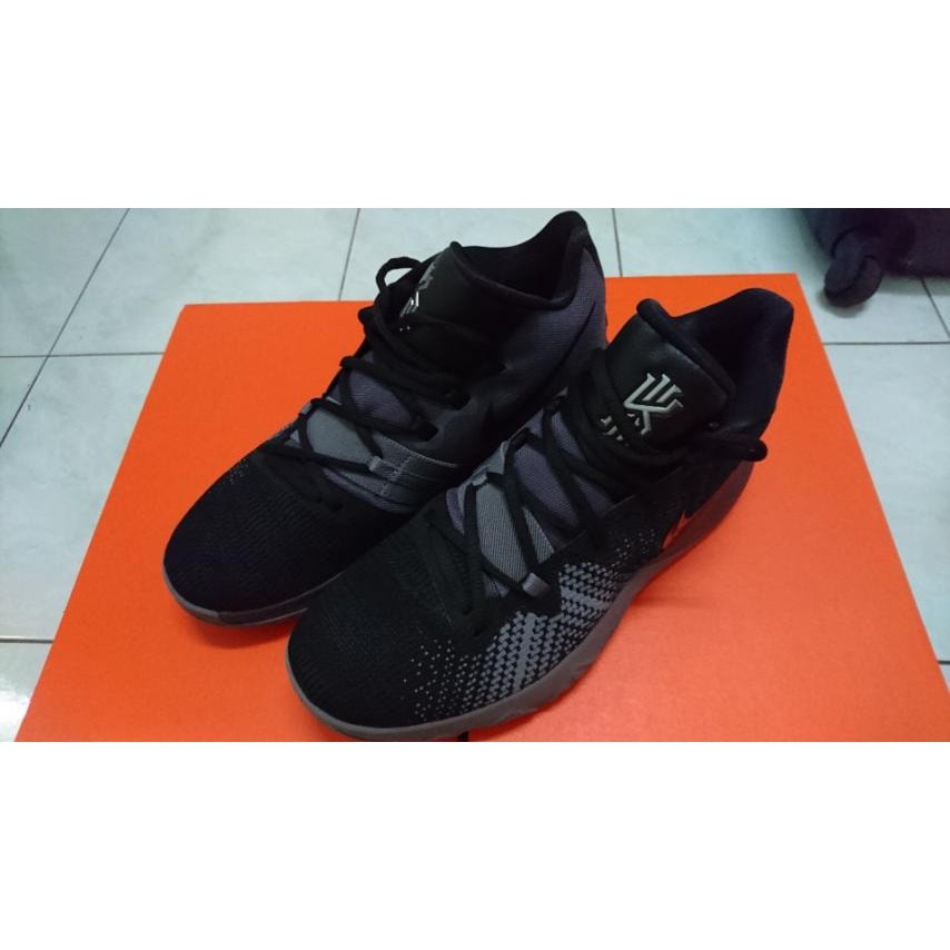 Kyrie flytrap outlet black