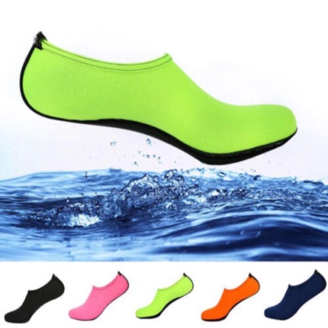 Swimming gear shop for feet