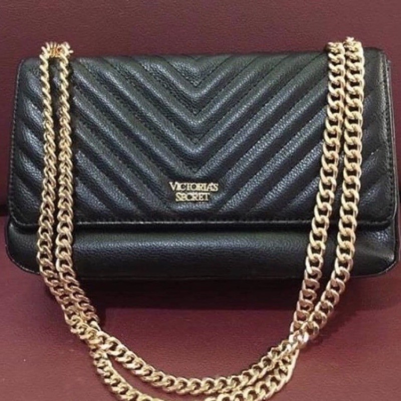 Victoria's Secret Pebbled Black V-Quilt Street shoulder Bag Chain Strap  Purse