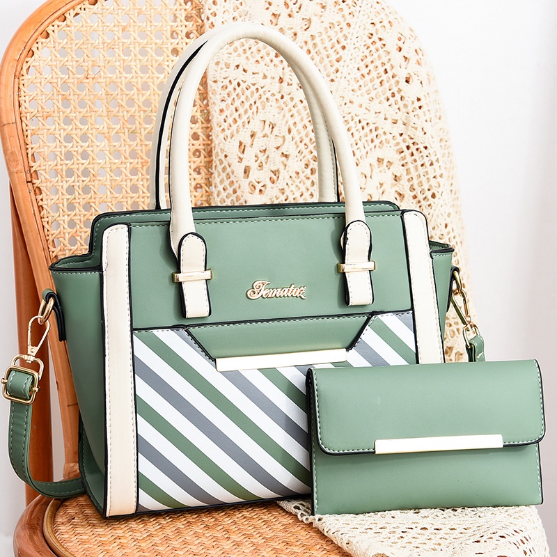 Original Korean Designer New Fashion Trendy Ladies Luxury Fashion Large  Capacity Handbag sling bags