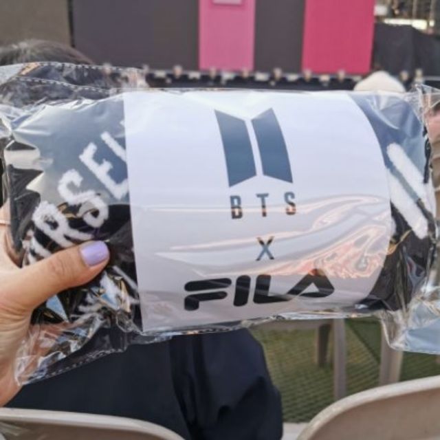 Fila blanket discount