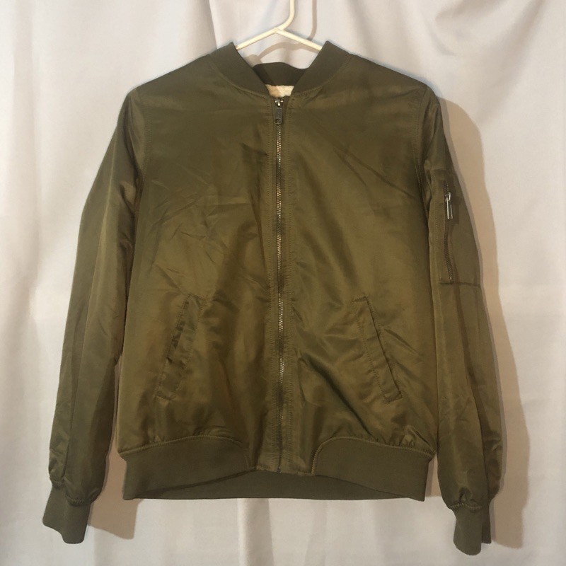 Green bomber jacket deals forever 21