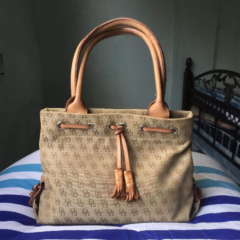 Dooney and bourke 2025 mini tassel tote