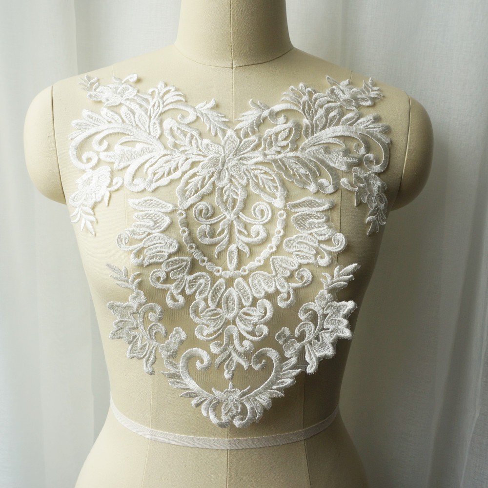 White Embroidery Lace Applique Sewing Flower Collar Patch Wedding Gown