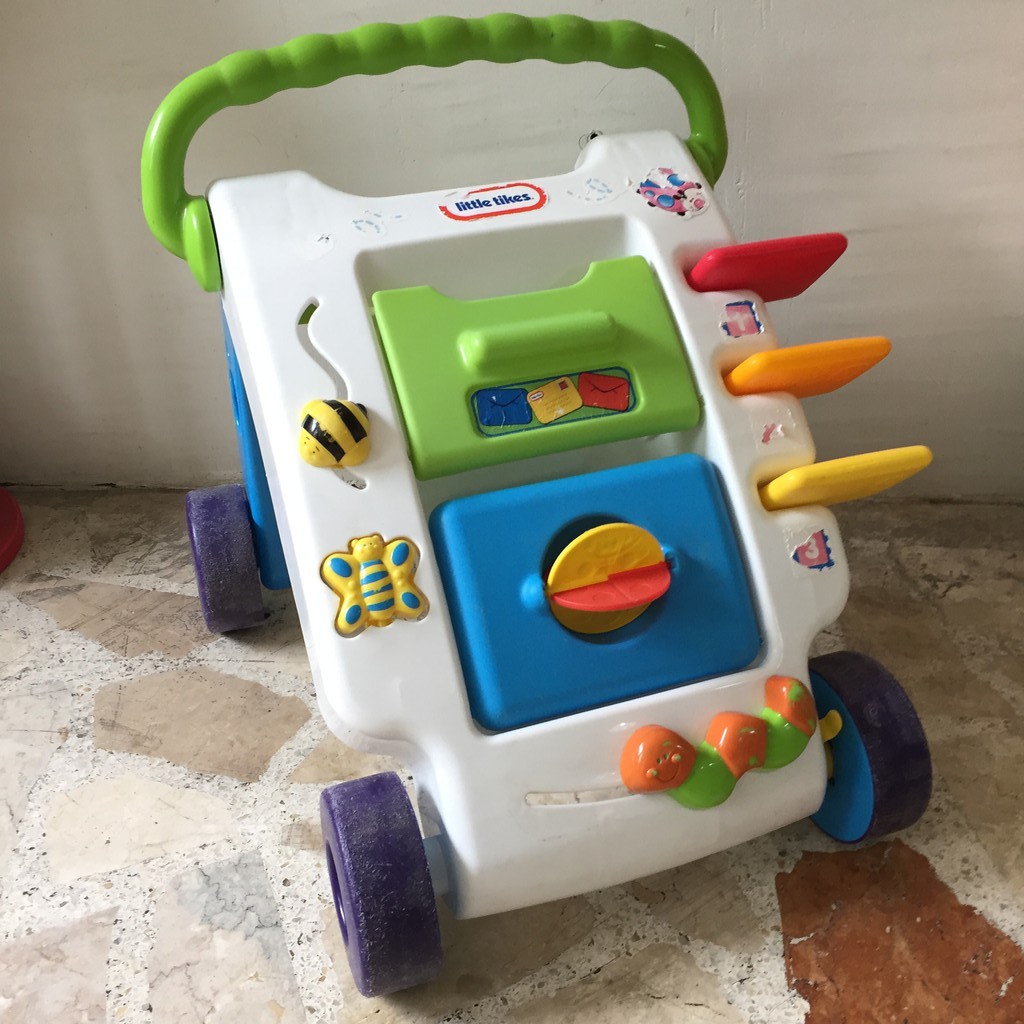 Little tikes wide store tracker activity walker