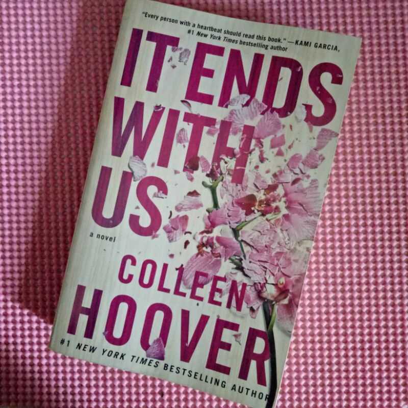 It Ends With Us - Colleen Hoover | Shopee Philippines