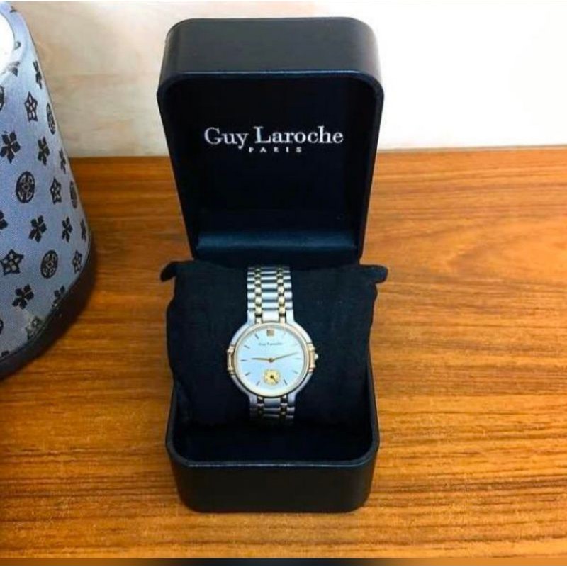 Guy laroche shop square watch