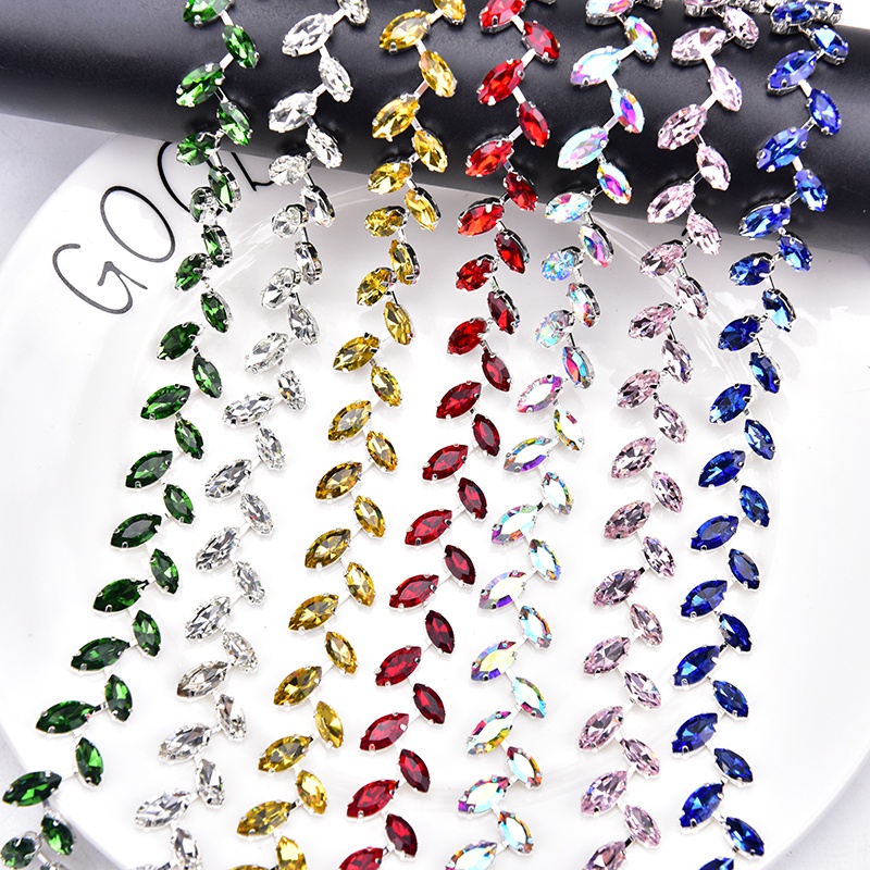 2 Yards Rhinestone Trim Crystal Applique Strips Clothes Bling Sewing Embellishments Rhinestone Trim String for Crafts Gold Crystal Chain for DIY Wedding Cake Jewelry Necklace Bags Parties Bouquet
