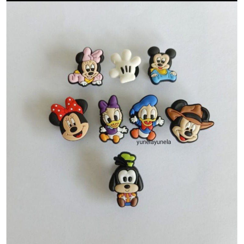 Jibbitz hotsell mickey mouse