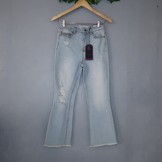 No Boundaries Modern Cropped Jeans for Women