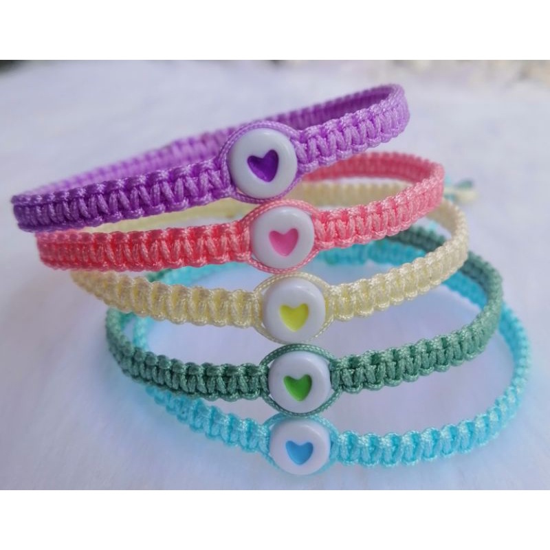 Macrame hot sale bracelet heart