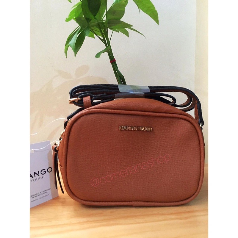 Mango touch store sling bag