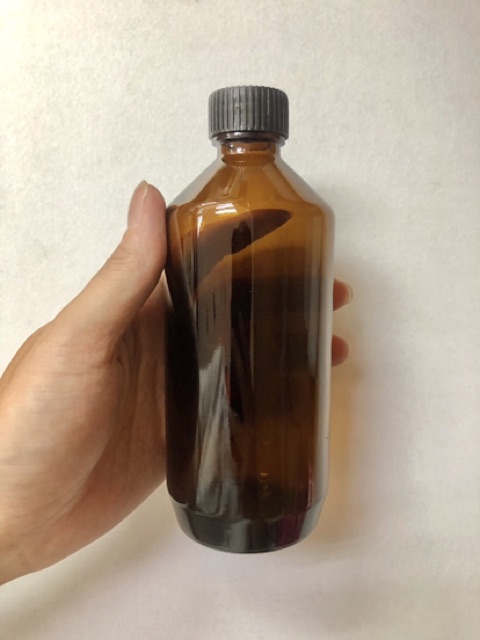 250ml Amber Glass bottle with stopper and cap suitable for cold brew