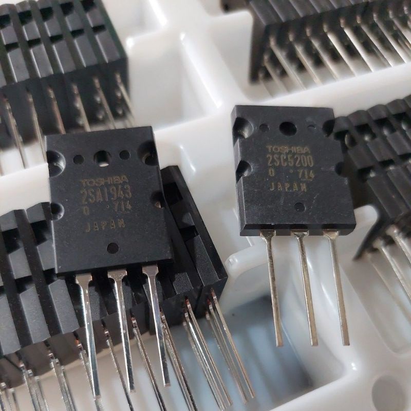 A Set Of TOSHIBA 2SC5200 & 2SA1943 Transistors ORIGINAL BONUS Insulator ...