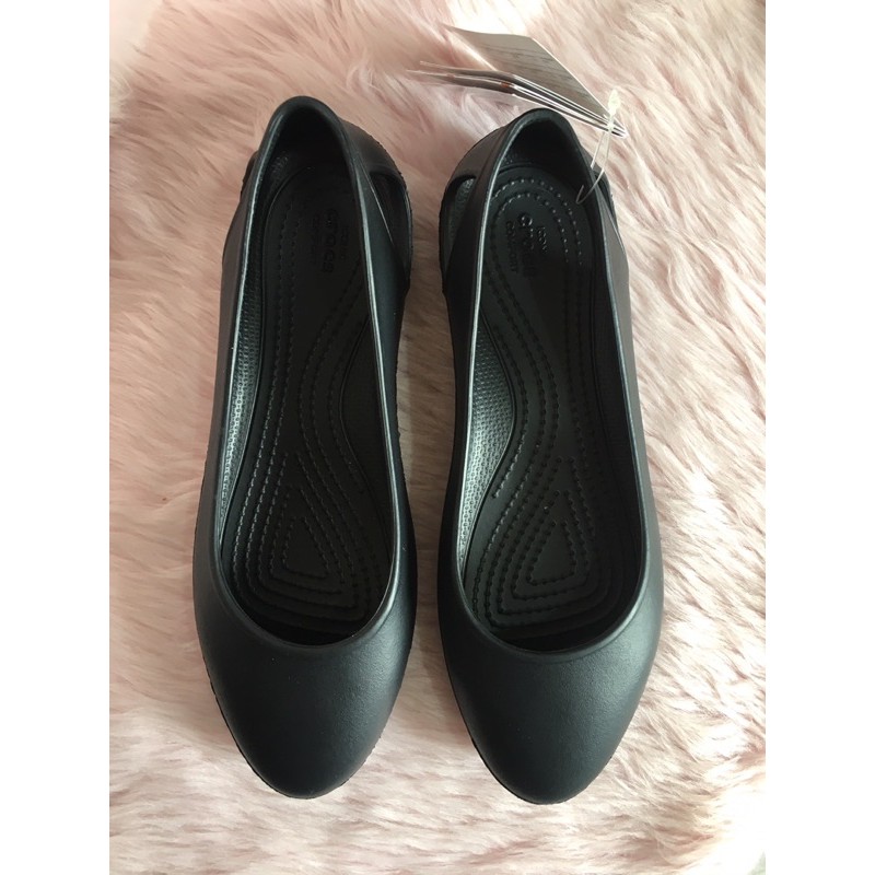 Women's crocs hot sale laura flats