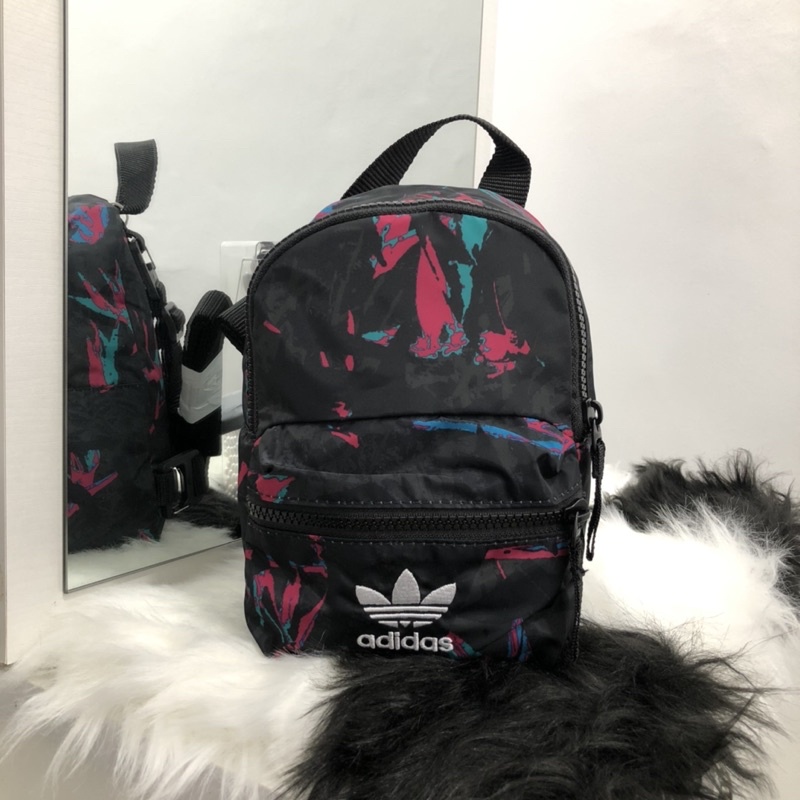 Adidas originals backpack outlet multicolor