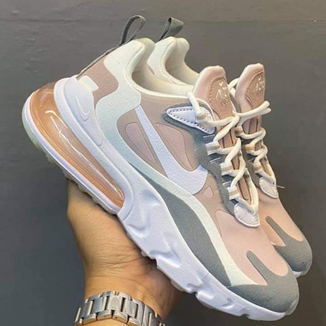 Epic react vs store air max 270