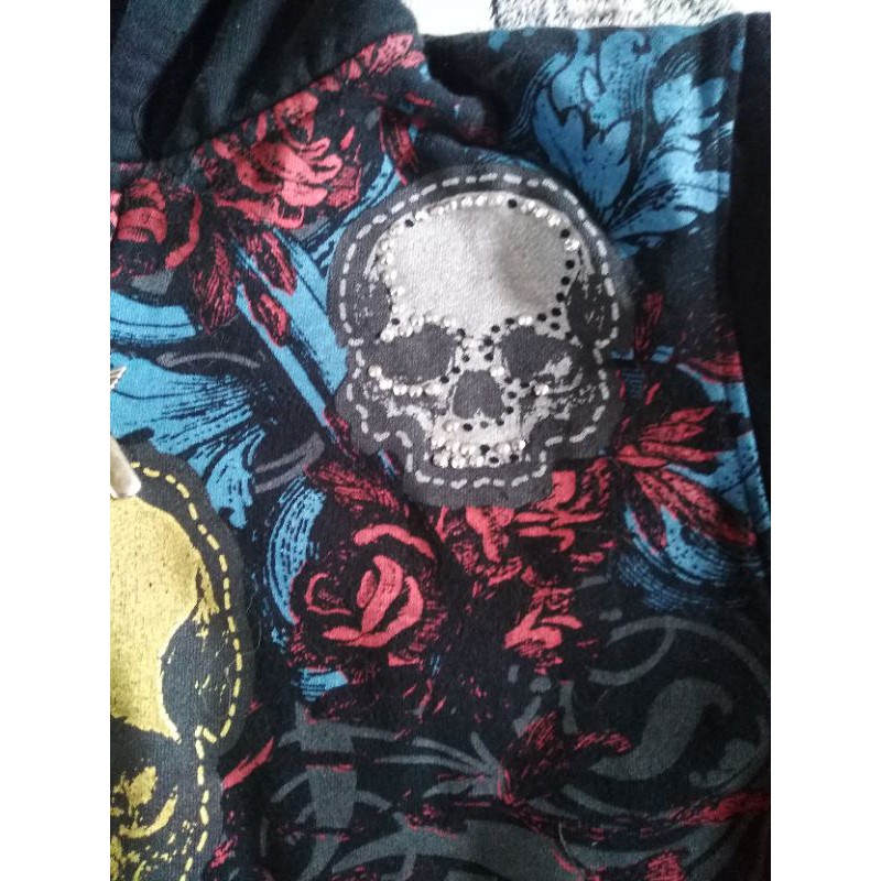 avirex skull zip up