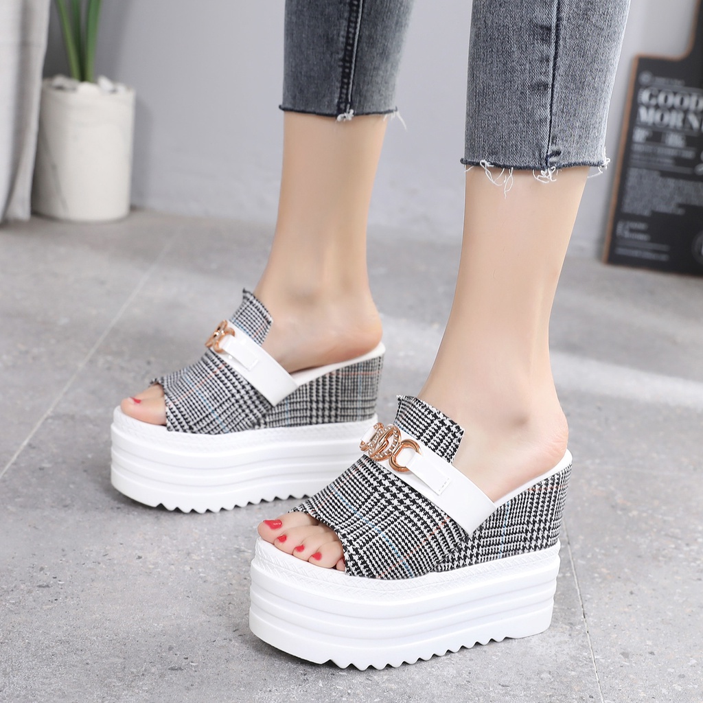 YELLO PUFFY CLOUD DEFORMED WEDGE SANDALS