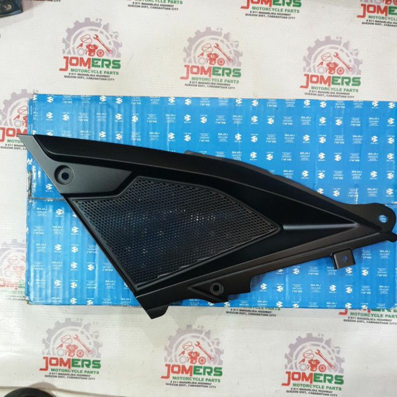 ROUSER 200RS SIDE COVER BLACK LEFT / RIGHT GENUINE ( mel ) 56DT124X ...