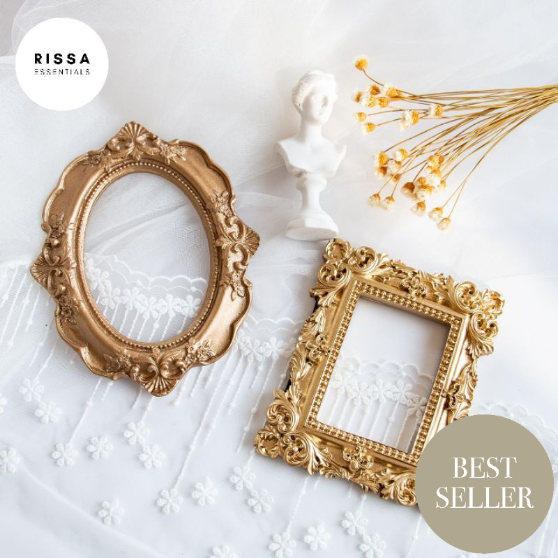 [Rissa] European Vintage Photo Props Small Gold Frame Prop Photo Layout Aesthetic Photo Studio