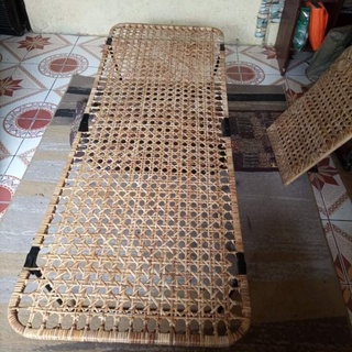 Folding store bed rattan