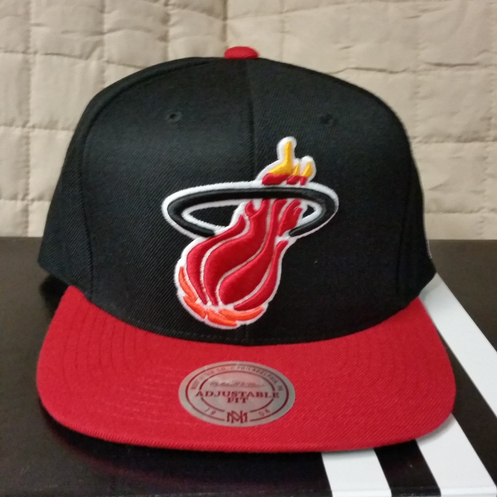 Mitchell and ness miami best sale heat snapback