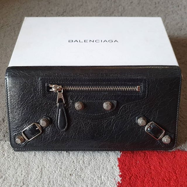 Balenciaga store wallet price