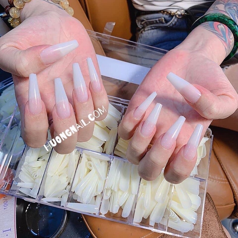HSM Grade PVC False Nails Hand-Foot Available In All Shapes. There Is ...