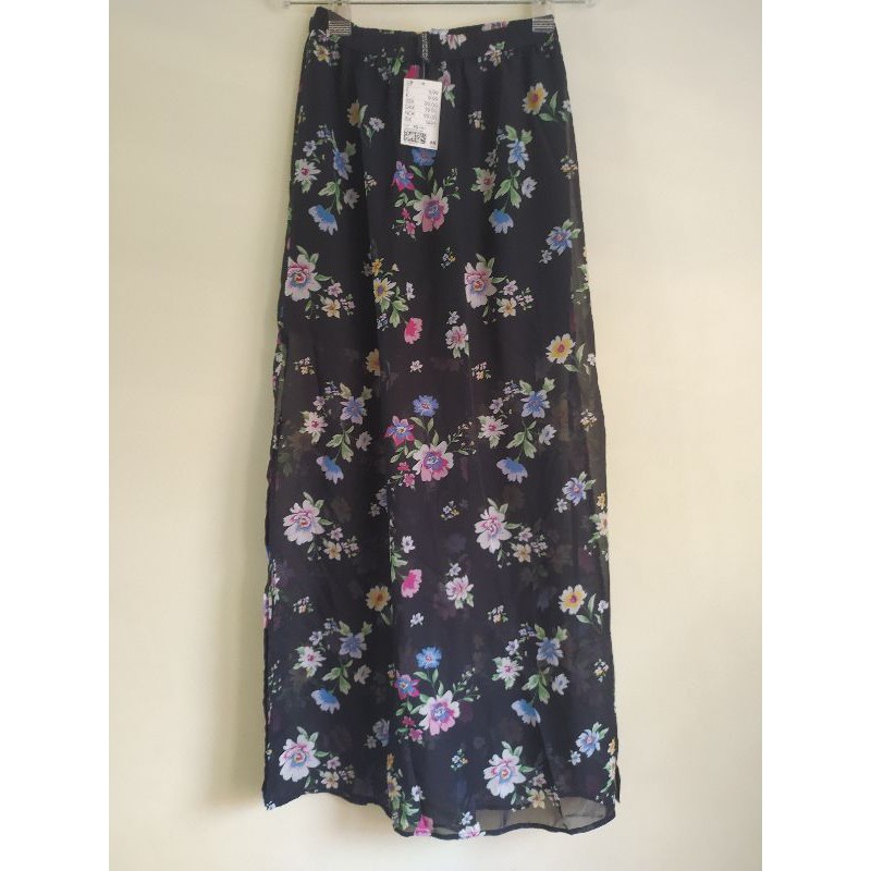 H and m 2025 long floral skirt