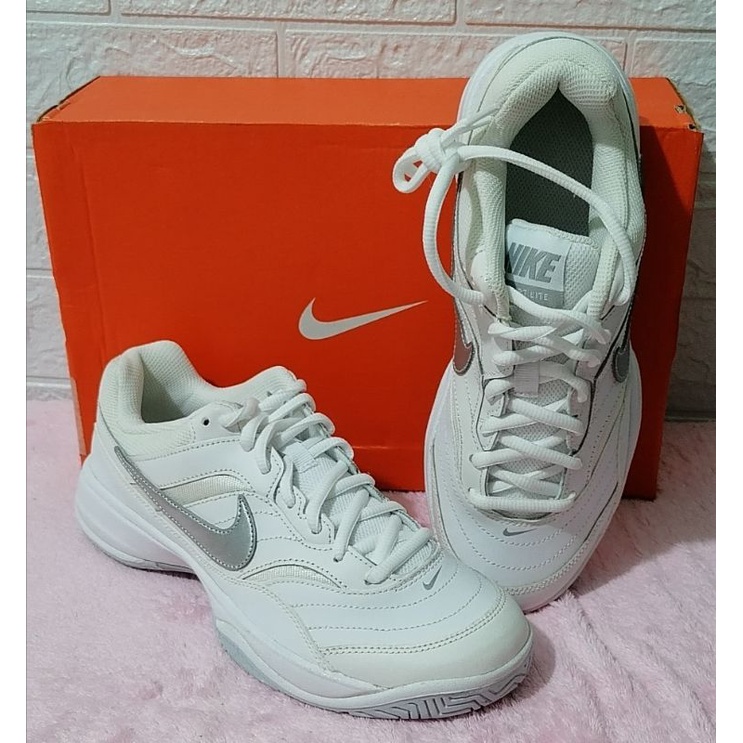 Nikecourt lite outlet