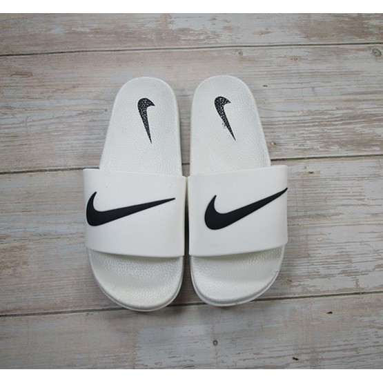 Nike best sale slippers rubber