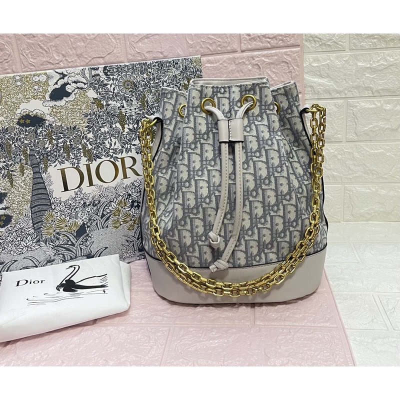 Dior bucket bag online 2019