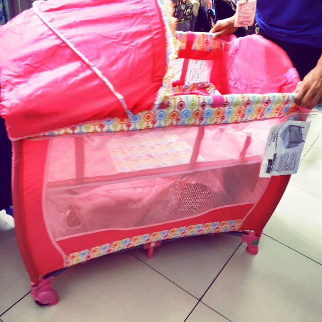 Giant carrier hot sale crib pink