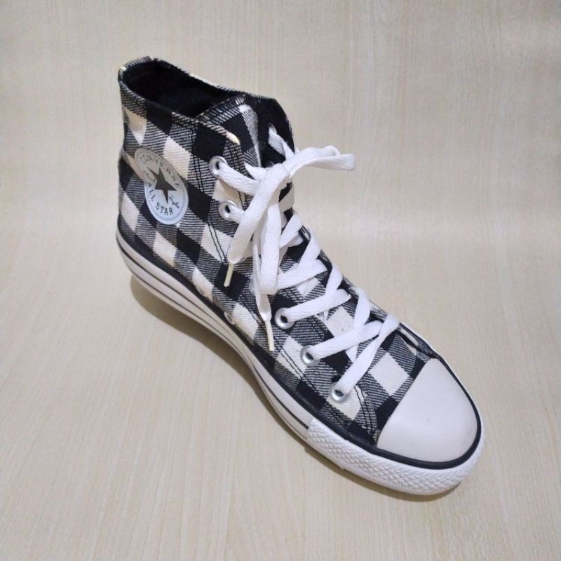 Checkered shop converse shoes