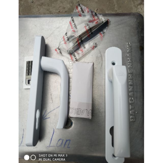 Chicken lever set 2100, plastic door. No lock body and transmission rod