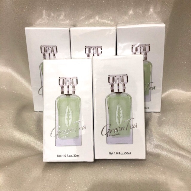 Green Tea Classic Perfume Eau De Toilette Tea Leaves Fragrant by miniso  30ml.