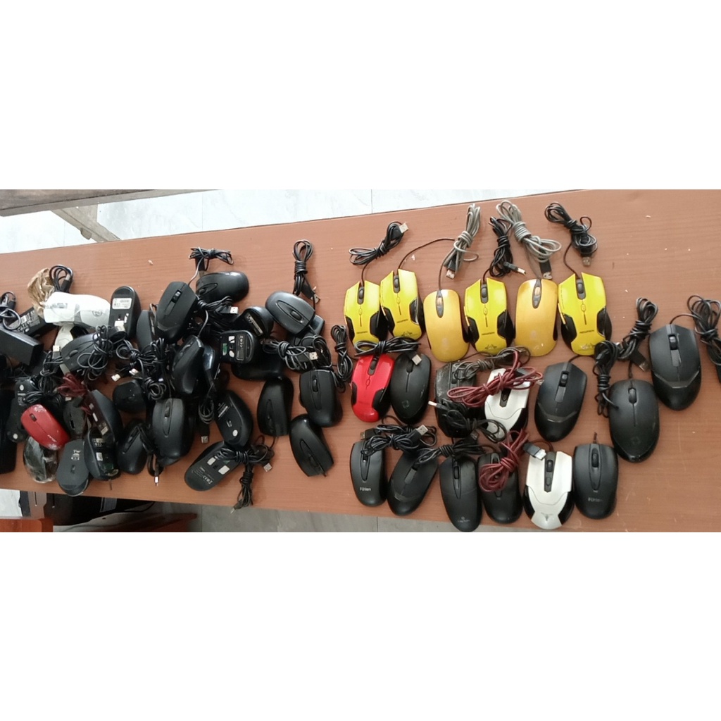 56 Wired Computer Mouse Bodies (Mostly Have Left Or Right Button