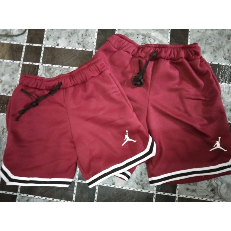 Maroon jordan deals shorts