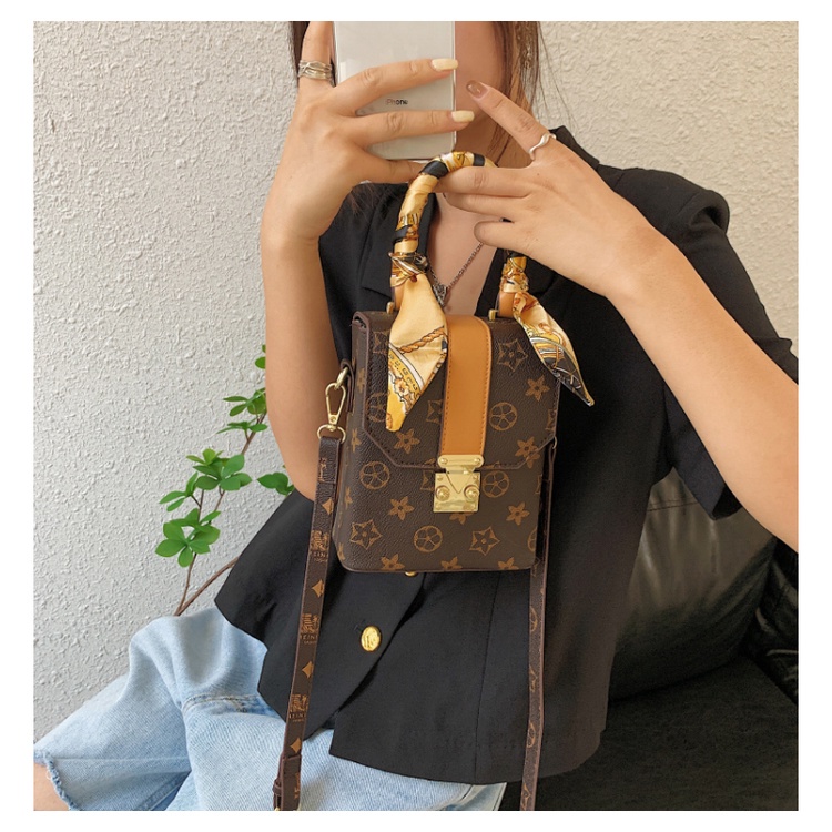 Replica Louis Vuitton M42999 Camera Box Crossbody Bag Monogram Canvas For  Sale