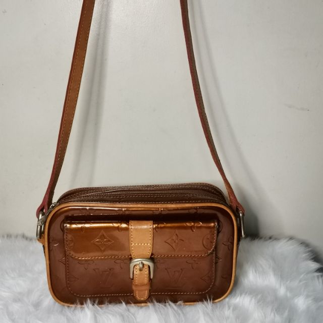 Lv vernis sling discount bag