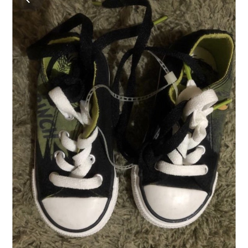 Converse on sale grinch shoes