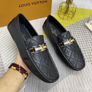 New arrivals ✓ L-V Casual shoes 👟 premium product. Limited stock