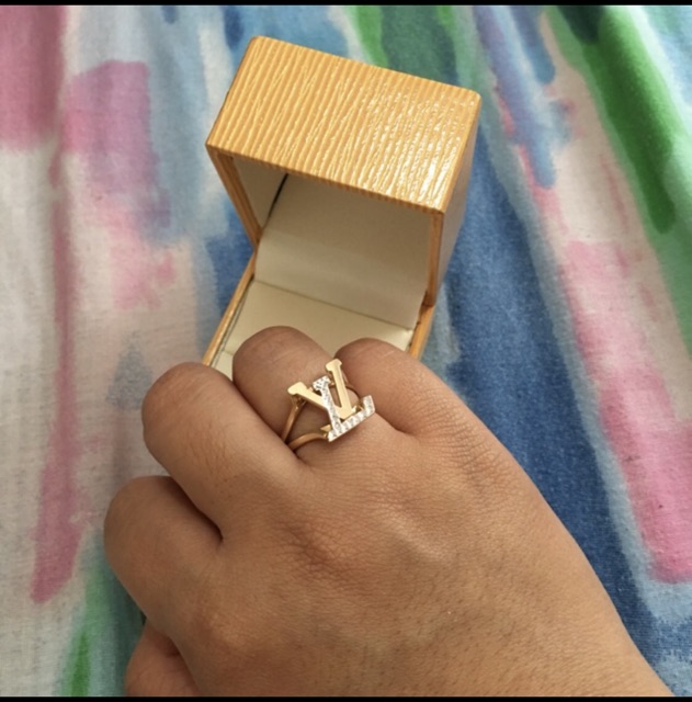 Louis vuitton diamond ring, Luxury, Accessories on Carousell