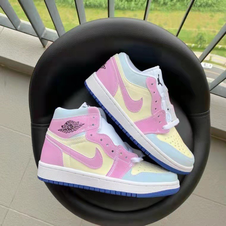 Colour changing hot sale jordan 1