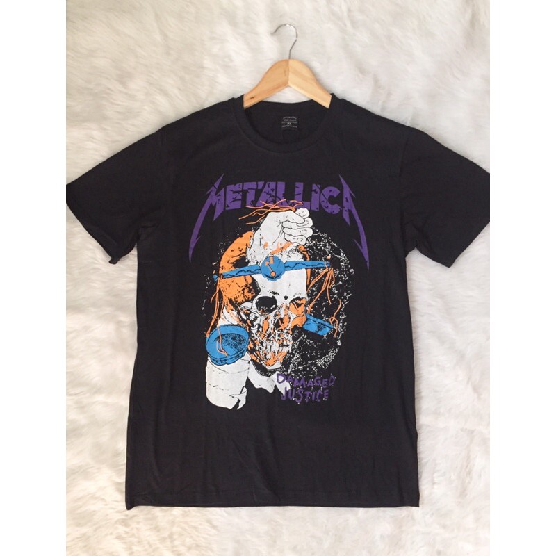 Pull and bear online metallica sweatshirt